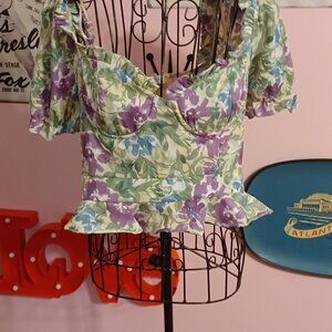 Floral Cropped Top NWT Size Medium